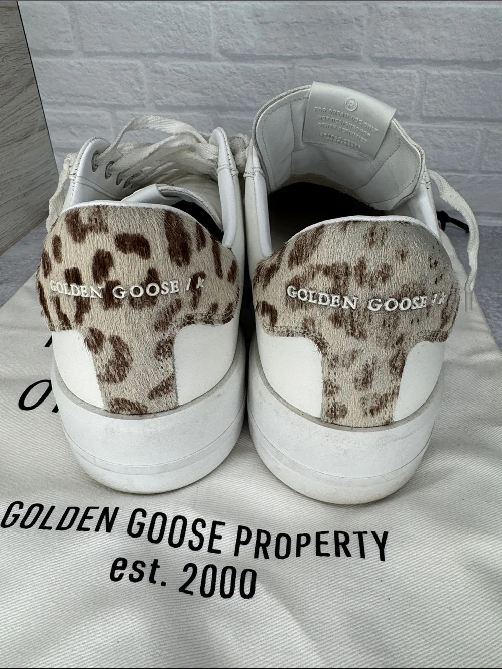 Golden Goose White Leather Low-Top Sneakers with Subtle Distress